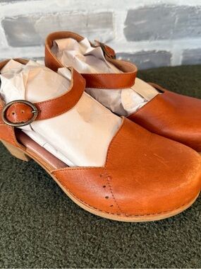 Dansko Brown Leather Mary Jane Ankle Strap Comfort Clogs Womens Size 37 Maisie